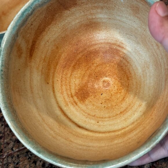 2 Studio Art Pottery Nesting Bowls Handmade Signed JM Green/Yellow Rust Stonewar - Picture 8 of 15